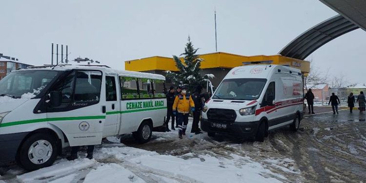 Akaryakıt istasyonunun tuvaletinde bir taksi şoförü ölü bulundu