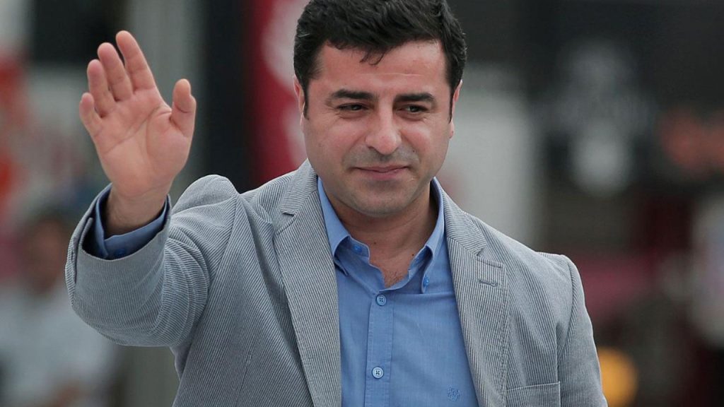 Akif Beki: Demirtaş'ı yalanlayabilir misiniz?