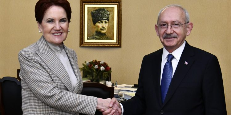 Akşener liderler turuna devam ediyor: Kılıçdaroğlu ile bir araya geldi