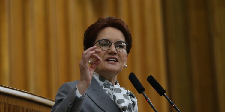 Akşener’den başörtüsü çıkışı: Ne yasal ne anayasal düzenlemeye ihtiyaç var
