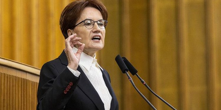 İyi Parti Genel Başkanı Meral Akşener, 2023 seçimleri için partisinin başlattığı lider iletişim kampanyasının ikinci videosunu sosyal medya hesabından, “Akıldan ve bilimden bir türlü nasibini alamayan, bir dediği diğer dediğini hiçbir zaman tutmayan bu ciddiyetsiz yönetim anlayışını milletimizle birlikte, sandıkta değiştireceğiz. Çünkü devlete ciddiyet yakışır” notuyla paylaştı.