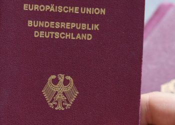 Alman vatandaşlığına geçişi kolaylaştıran tasarı hazır