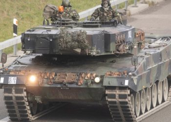 Almanya'nın Ukrayna'ya tank gönderme kararına kim, ne dedi?