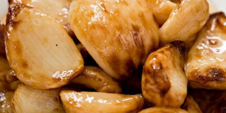 Altı diş kavrulmuş sarımsak tüketmenin etkisi - 24 saat içerisinde vücutta olan şeyler