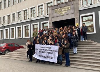 Ankara Üniversitesi’nde bir kadın eski sevgilisi tarafından bıçaklandı