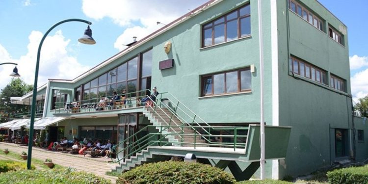 Ankara'nın tarihi Tenis Kulübü binası yıkıldı: 'El birliği ile işlenmiş kentsel cinayet'