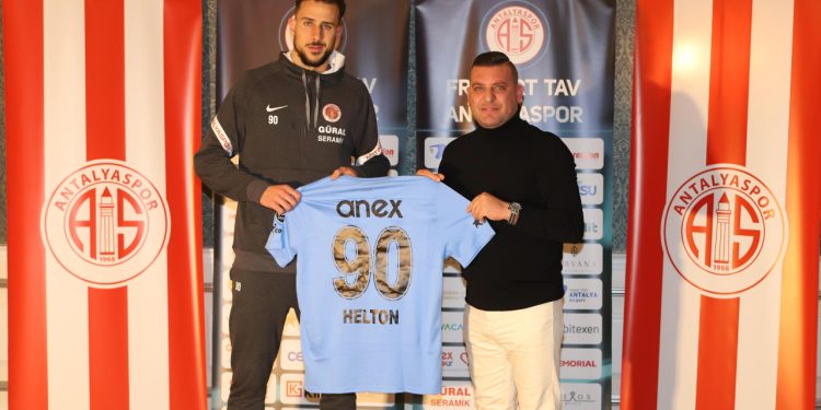 Antalyaspor, kaleci Helton Leite'yı kadrosuna kattı!