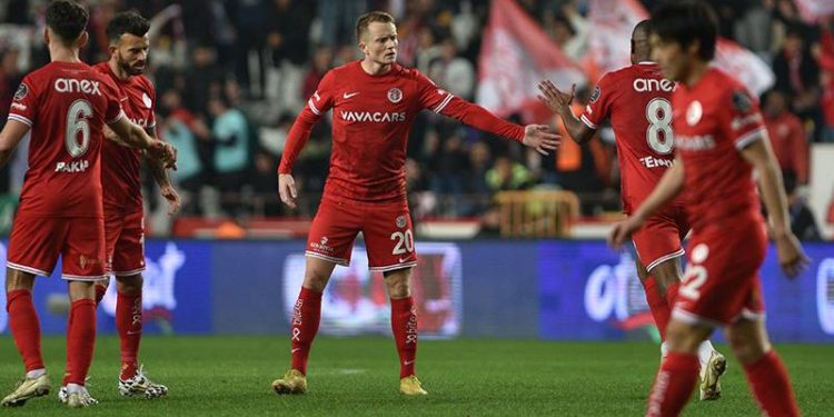 Antalyaspor uzatmalarda kazandı!