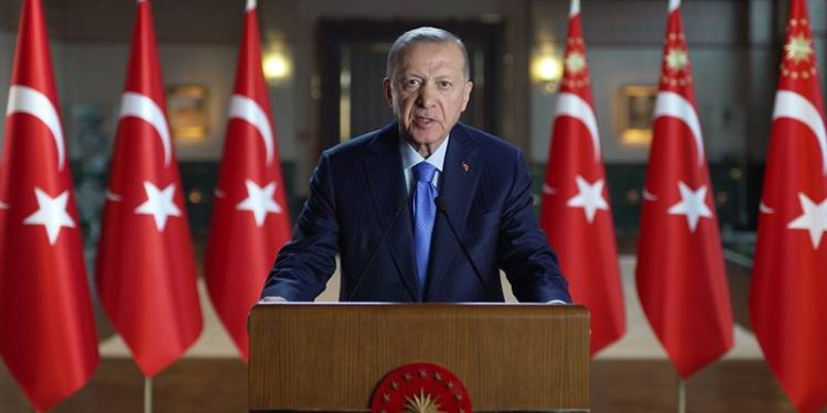 Tony Blair Enstitüsü araştırmasına göre çeşitli ülkelerde progresif ve merkezci adayların kazanmasıyla popülist dünya lideri sayısı son 20 yılın en düşük seviyesine geriledi.