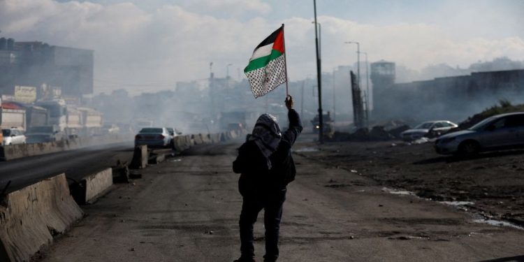 Aşırı sağcı bakan Ben-Gvir İsrail'de Filistin bayrağı dalgalandırılmasını yasakladı