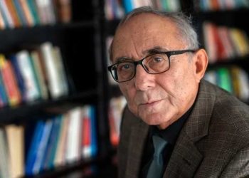 Ataol Behramoğlu, 'Cumhurbaşkanına hakaret' davasında beraat etti