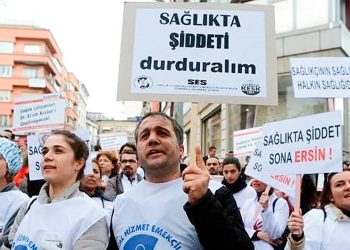 Avcılar'da kaza sonrası sağlık görevlileri saldırıya uğradı