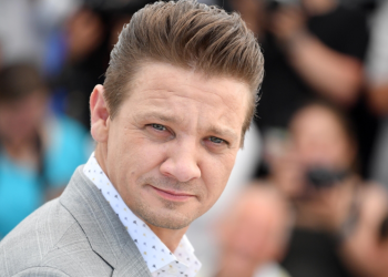 Avengers'ın ünlü aktörü Jeremy Lee Renner hastaneye kaldırıldı
