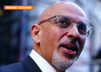 Azledilen Zahawi’nin ilginç hayatı: Mülteci olarak geldiği İngiltere’de siyasetin zirvesine çıktı 