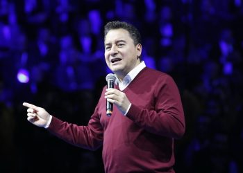 Babacan’dan Erdoğan’a: Milletimizi 28 Şubat’ın aktörlerine mahkûm ettiğiniz için özür dilemelisiniz