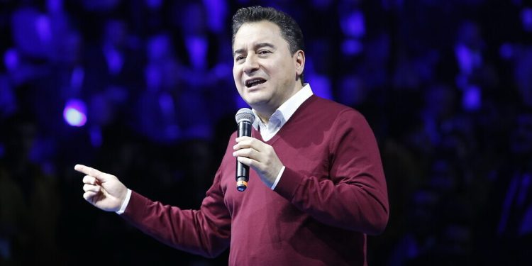 Babacan’dan Erdoğan’a: Milletimizi 28 Şubat’ın aktörlerine mahkûm ettiğiniz için özür dilemelisiniz