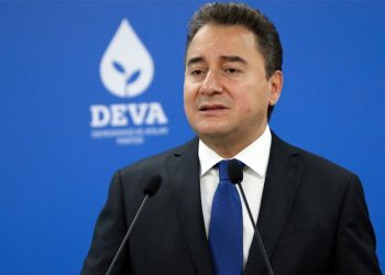 DEVA Partisi Genel Başkanı Ali Babacan, altılı masanın 5 Ocak’taki buluşması öncesinde ortak hükümet programıyla ilgili, “Ortak politika belgesinde ne kadar mutabakat varsa onu açıklayacağız. Herhangi bir konuda itiraz varsa o da metne girmeyecek” dedi.