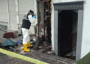 Bağcılar’da restoranın deposunda yangın: Bir ölü