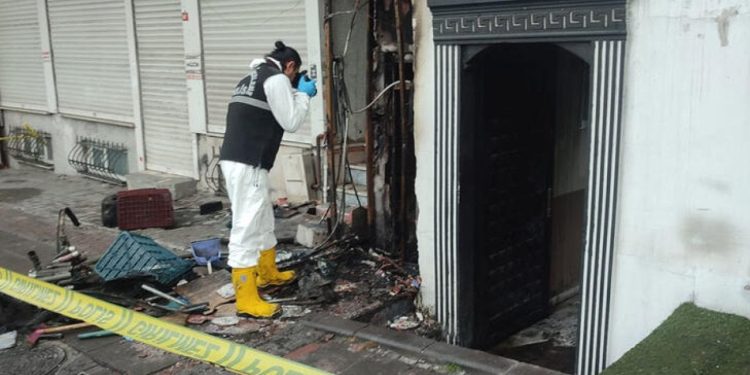 Bağcılar’da restoranın deposunda yangın: Bir ölü