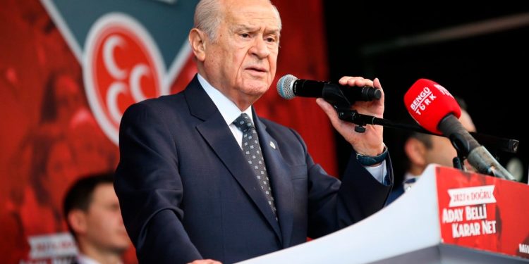 Bahçeli'den Altılı Masa'ya çağrı: Erdoğan'ın yanında el ele verelim