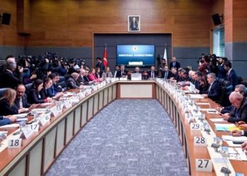 Başörtüsüne yönelik Anayasa değişikliği teklifi kabul edildi