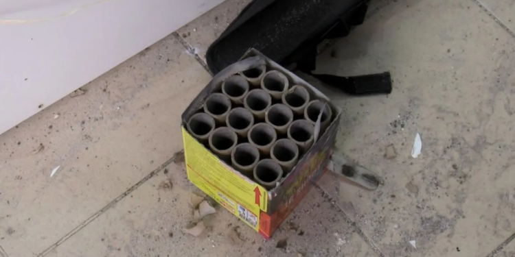 Bayrampaşa’da bir kadına havai fişekle saldırı