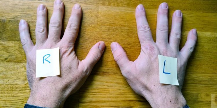Neredeyse çocukça bir hata gibi görünebilir ama şaşırtıcı sayıda yetişkin, sağını ve solunu karıştırıyor ve bilim insanları bunun nedenini yeni anlamaya başladı.