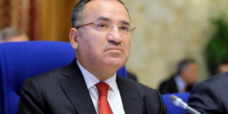 Bekir Bozdağ: Cumhurbaşkanımızın adaylığı anayasal hakkıdır, önünde hiçbir engel yoktur