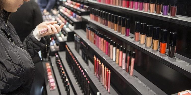 Beş kozmetik firmasına soruşturma açıldı