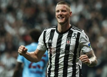 Beşiktaş'ın yıldızı Manchester United yolunda
