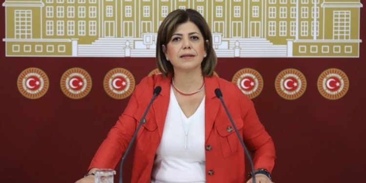 Beştaş'tan Sağlık Bakanlığı'na: İlaç krizinin çözümüne dair takviminiz nedir?