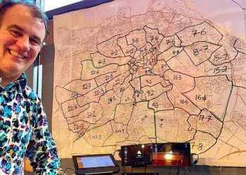 İskoçya'nın başkenti Edinburgh'da, hayat pahalılığı karşısında halkla dayanışmak için bir ay boyunca isteyene ücretsiz pizza dağıtmayı vadeden pizzacı Marc Wilkinson, halen devam eden deneyimin çok stresli geçtiğini söylüyor.