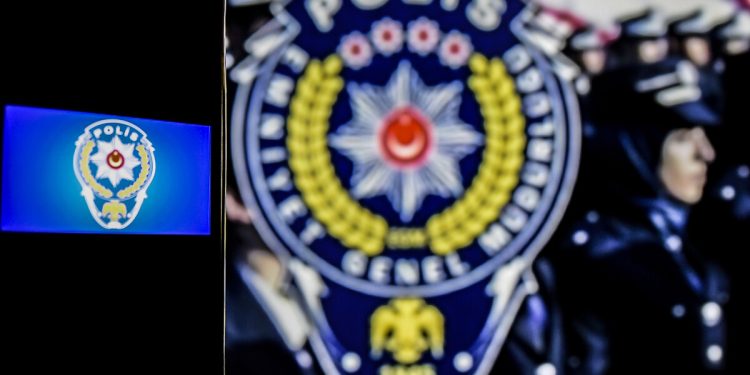 Bir seçim adımı daha: Emniyet’e 10 bin yeni kadro