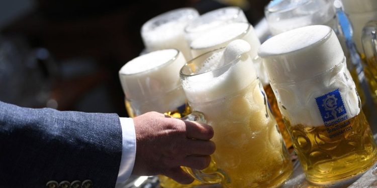 Biraya büyük zam: Şişe ve kutu fiyatları en az 10 TL arttı