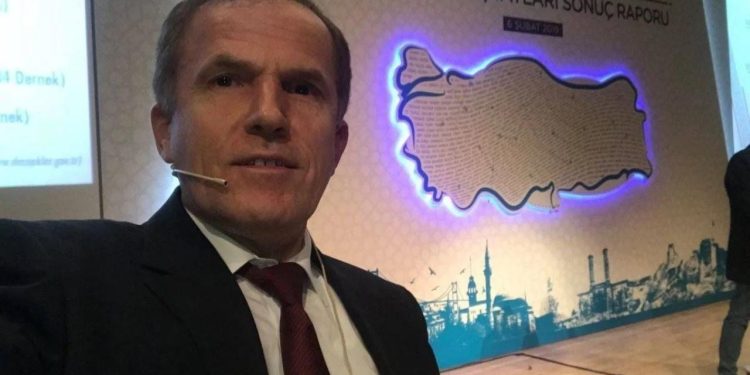 Boğaziçi İİBF Dekanı kendisini yine atadı, üç koltuk sahibi oldu