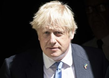 Boris Johnson: Putin beni füze saldırısıyla tehdit etti