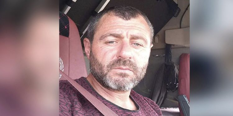 Boşandığı kadına ve kardeşlerine pompalı tüfekle ateş etti: Bir ölü, iki yaralı