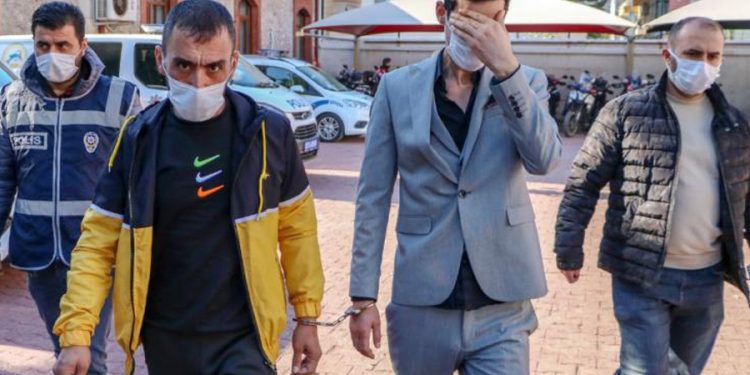 Boşanmak isteyen eşinin ailesine zehirli baklava gönderen kişiye 8 yıl hapis cezası