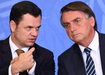 Brezilya’da kurumlara baskınlar: Bolsonaro’nun yakını eski Adalet Bakanı, ABD’den döner dönmez gözaltına alındı