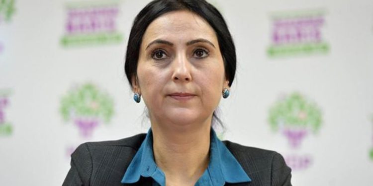 Bu kez de Figen Yüksekdağ'a 'annesinin kaza geçirdiği' söylendiği ortaya çıktı