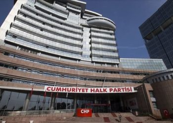 CHP, ‘Cumhurbaşkanı Tayyip Erdoğan’ı hedef alan maketli eylem’ nedeniyle İsveç’i ‘sorumluluğa’ çağırdı.