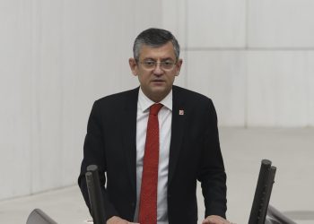 CHP'li Özel: En düşük emekli maaşının asgari ücrete çıkarılmasına ilişkin önergemiz AKP-MHP oylarıyla reddedildi