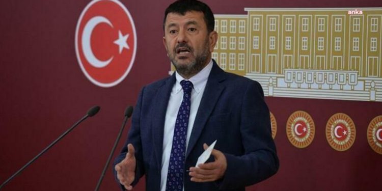 CHP’li Veli Ağbaba: “AKP’li yıllar Türkiye’yi basın özgürlüğünde 51 sıra gerileterek küme düşürmüştü