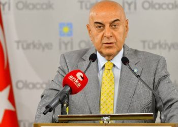 Mustafa Cihan Paçacı, İYİ Parti'deki Kurumsal İlişkiler Başkanlığı görevinden istifa ettiğini açıkladı.