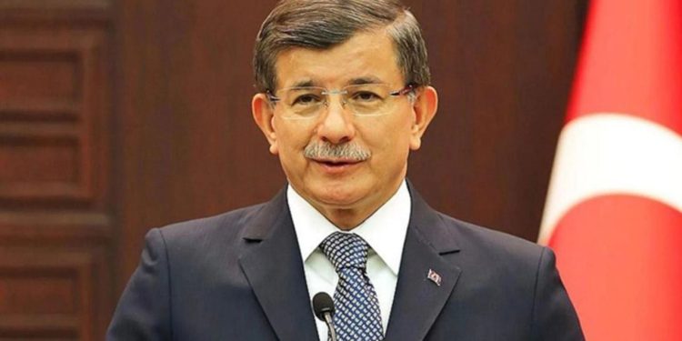 Davutoğlu: Seçilen cumhurbaşkanı kendi karar alırsa kriz çıkar