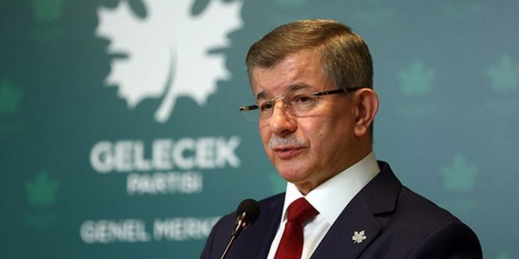 Davutoğlu, liderler turuna çıkıyor