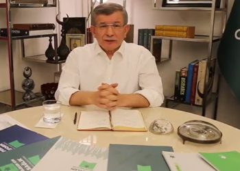 Davutoğlu’ndan Erdoğan’a ‘yolsuzluk’ cevabı: Sen beni yolsuzlukla itham ettin öyle mi? Yüzleşelim var mısın?