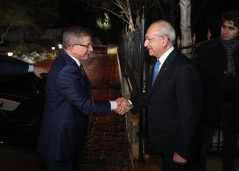 Davutoğlu’nun ‘kriz çıkar’ sözlerine Kılıçdaroğlu’ndan destek: Haklı…