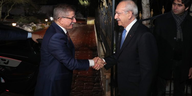 Davutoğlu’nun ‘kriz çıkar’ sözlerine Kılıçdaroğlu’ndan destek: Haklı…