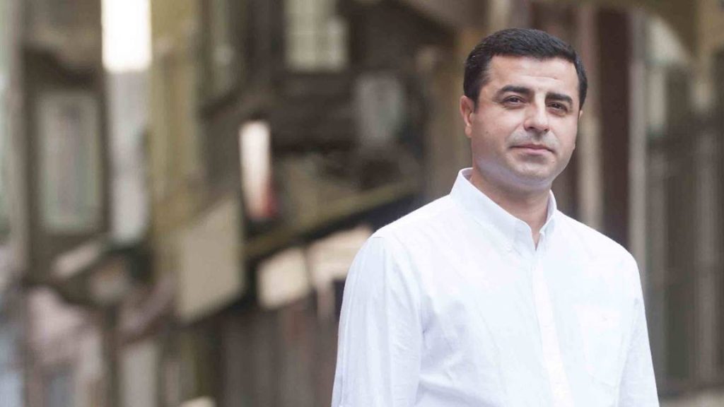 Demirtaş: Altılı Masa’nın HDP ile şeffaf müzakere yürütmesi birçok sorunun aşılmasını sağlar